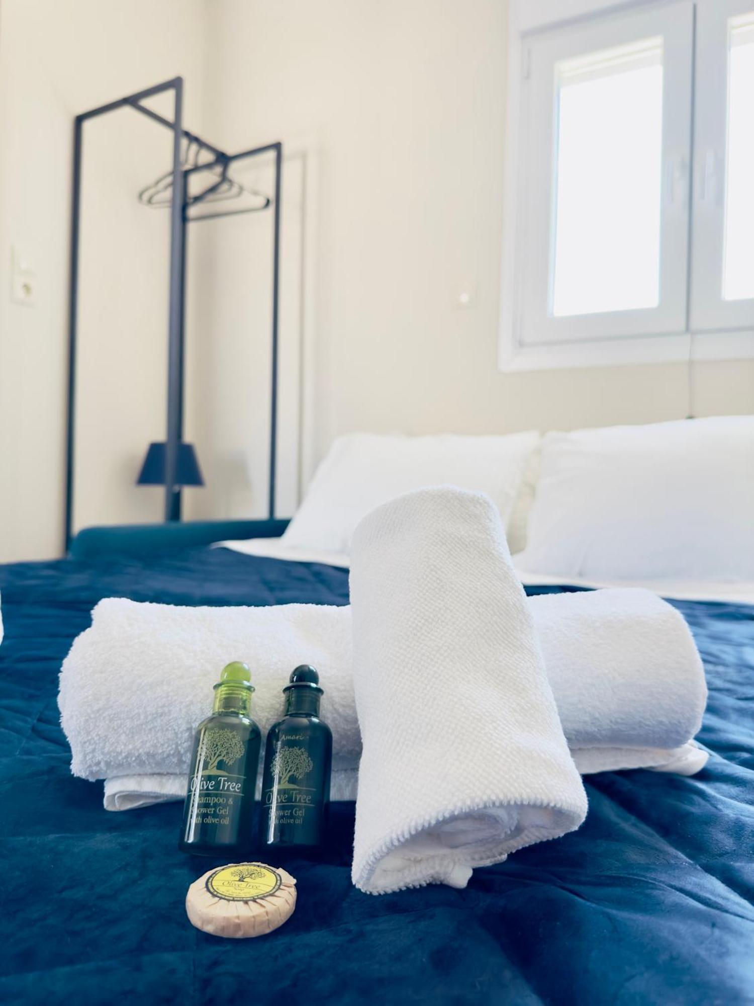 Apartment Yuna Penthouse, 100sqm Private Rooftop Terrasse, Acropolis By Foot Athens