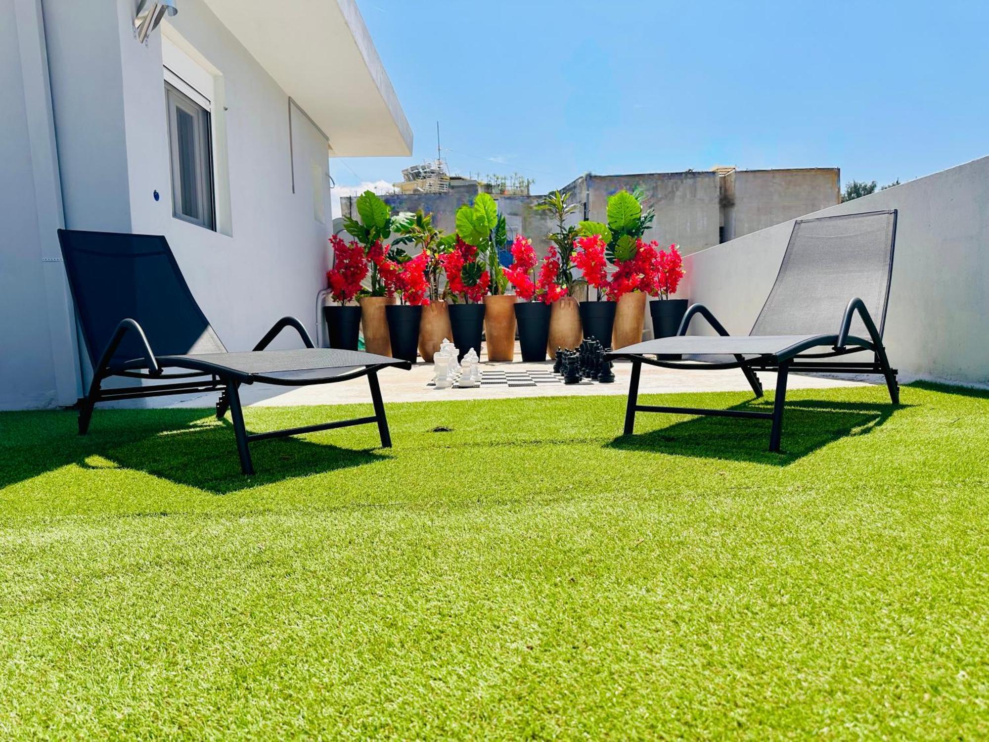 Apartment Yuna Penthouse, 100sqm Private Rooftop Terrasse, Acropolis By Foot Athens